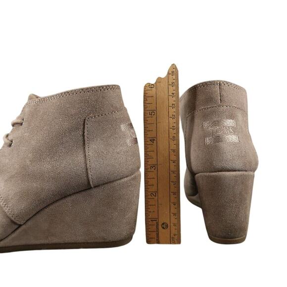 Toms Shoes Womens 7 Bootie Wedge Desert Lace Up Chukka Leather Casual Taupe Kala - Picture 7 of 15
